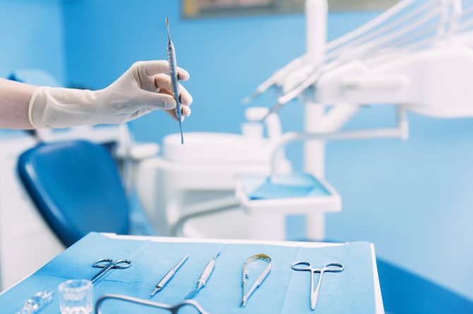 Implante dental unitário em Poços de Caldas